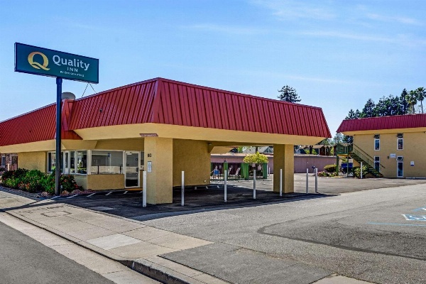 Quality Inn Santa Cruz image 1